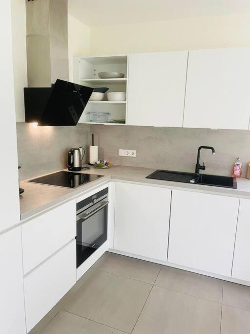 Garden View Luxury Flat With Terrace & Parking- * Luxembourg